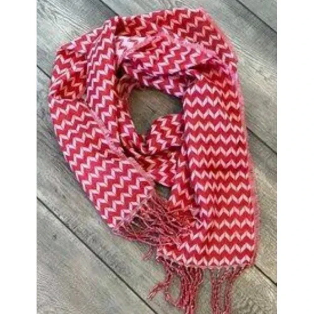 Thirty-One‎ Keepin' Cozy Scarf Chevron Dash Retired NEW